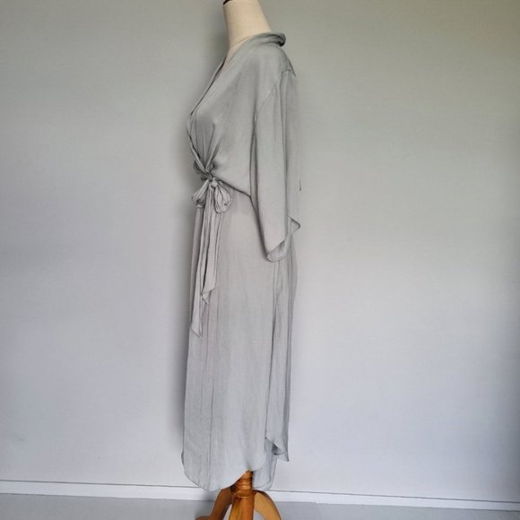 Witchery Sage Green Short Sleeve Deep V-Neck Midi Dress with Belt Size 12 - Picture 3 of 7